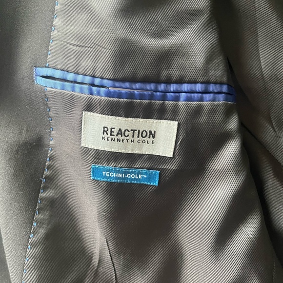 ‼️Kenneth Cole Reaction Slim Fit Suit Set - 42L - Picture 4 of 6
